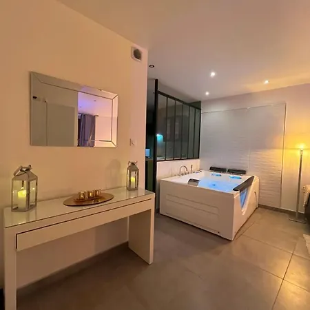 Appart&spa Republique *