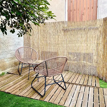 Appart&spa Republique דירה